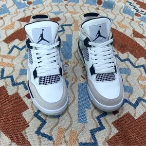 Jordan 4 Military Black-Men’s Retro White Gray Sneaker